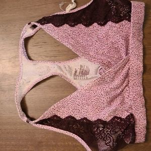 Small nursing bra with lace